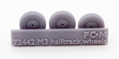 72442 M3 haltrack, weighted wheels + flat wheel. 1/72 scale.