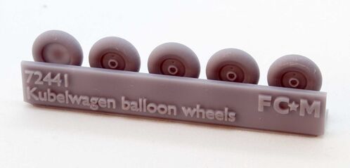 72441 Kubelwagen weighted desert "balloon" wheels, 1/72 scale.