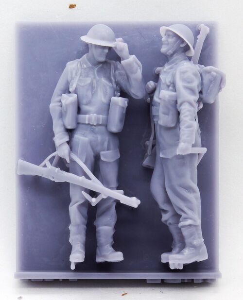 37016 UK soldiers WWII set 2, 1/35 scale.