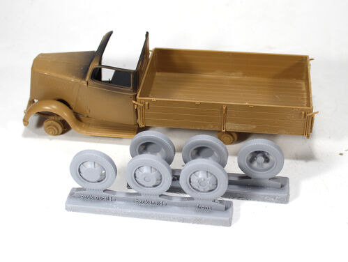 35574 Opel Blitz 1,5ton weighted wheels, 1/35 scale