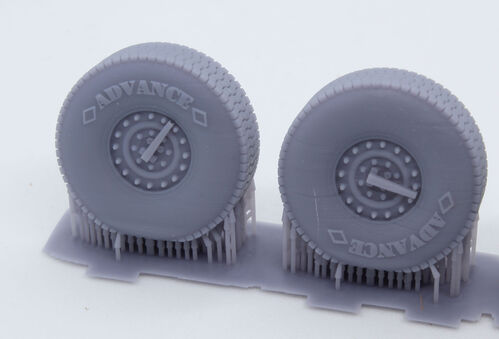 35902 Dongfeng weighted wheels, 1/35 scale.