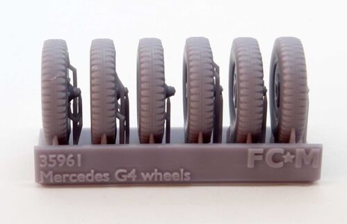 35961 Mercedes G4 ruedas "gelande" con peso, escala 1/35.