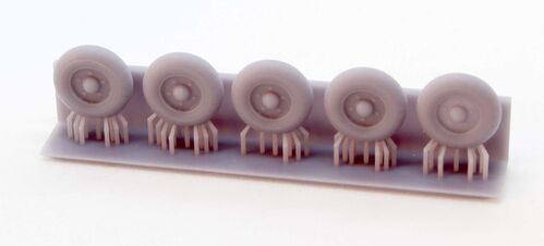 72441 Kubelwagen weighted desert "balloon" wheels, 1/72 scale.