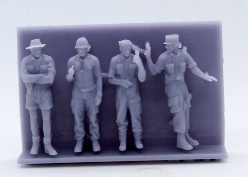 72449 French tank crew, Indochina 1950. 1/72 scale.