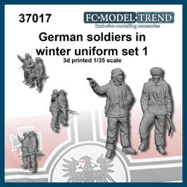 37017 German soldiers in winter uniform, set 1. 1/35 scale.
