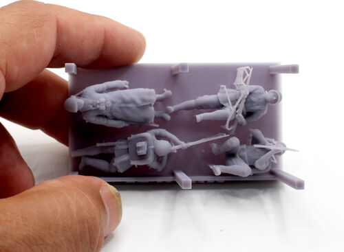 48629 Polish soldiers WWII, 1/48 scale.