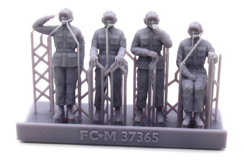 37365 PLA modern tank crew, 1/35 scale.