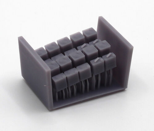 72683 "·Flimsy" British WWII fuel containers, 1/72 scale.