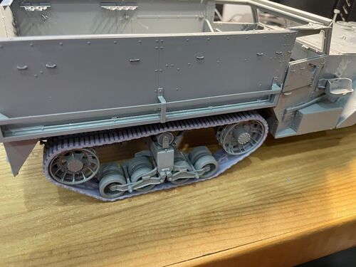 16708 M3 Halftrack tracks, 1/16 scale.