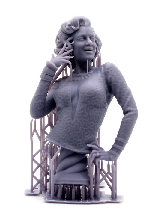 10452 "Gentlemen prefer blondes" bust 1/10 scale.