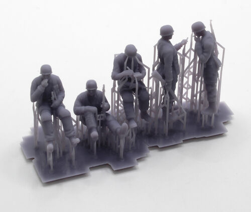 72696 Fallschimmjagger, 1/72 scale.