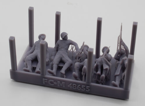 48655 Soviet soldiers WWII, 1/48 scale.