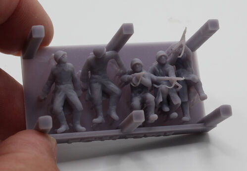 72705 Soviet soldiers WWII, 1/72 scale.